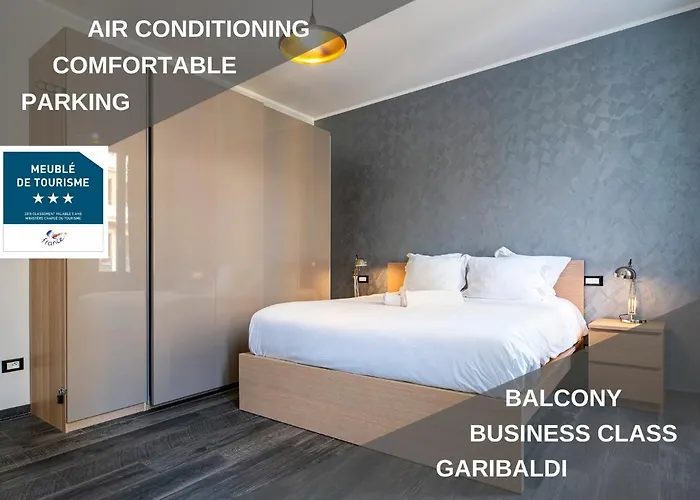 Garibaldi Acropolis, Emplacement Ideal, Parking